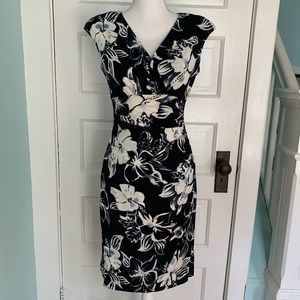 Lauren Ralph Lauren Blue Floral Surplice Neckline Ruched Sides MIDI Dress Size 4